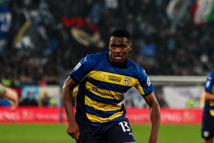 现出较强的 现出较强的