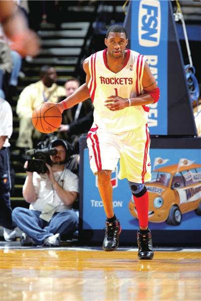 依托主场氛 依托主场氛