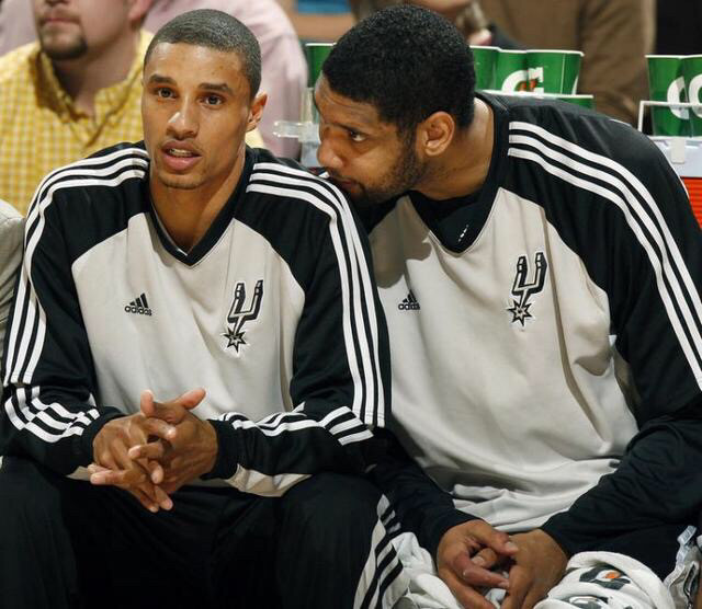 按在地上摩 按在地上摩