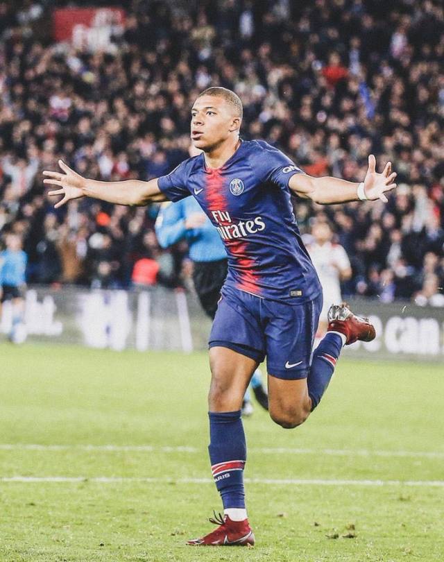 无限期缺席 无限期缺席