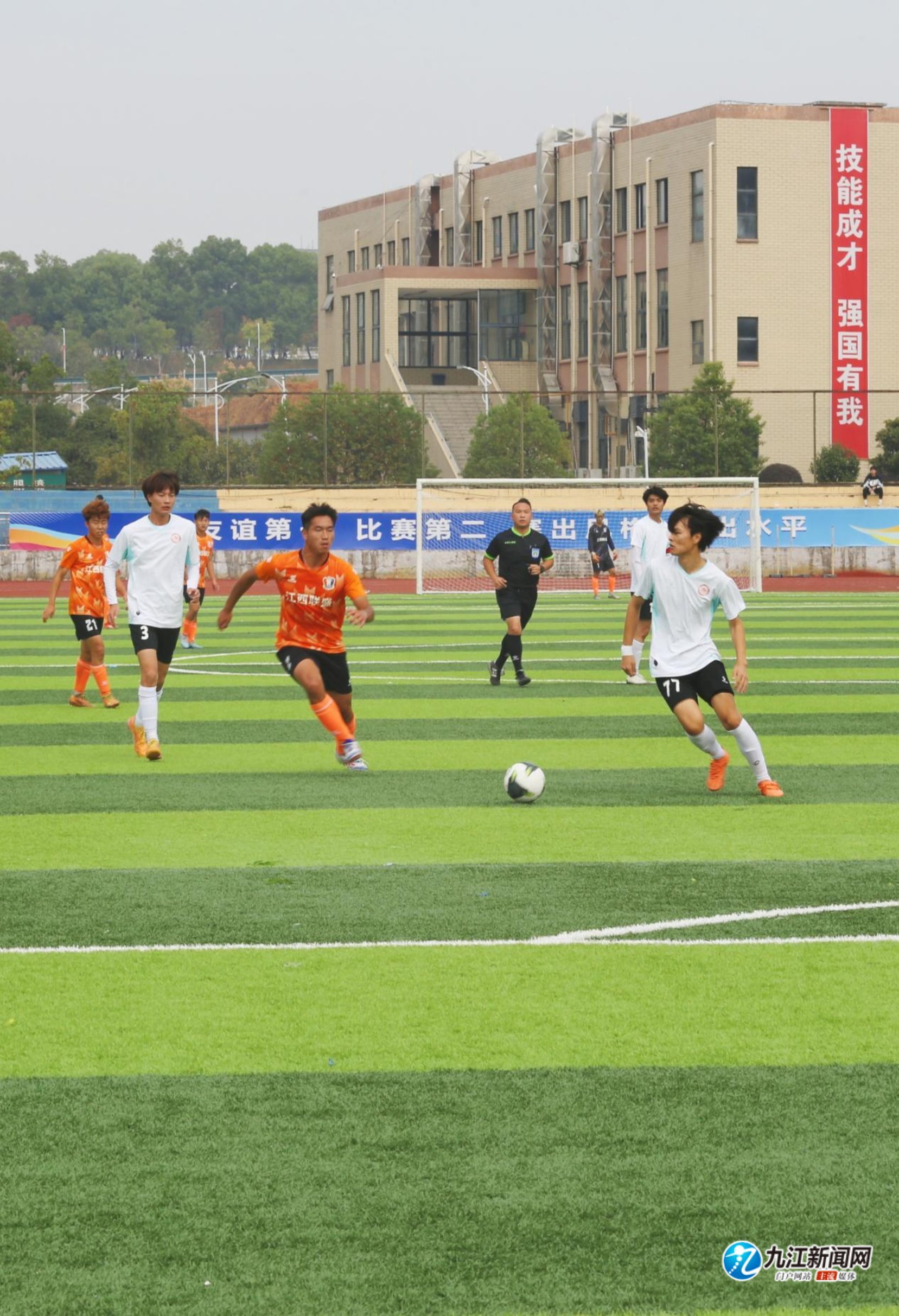 在流量与舆 在流量与舆